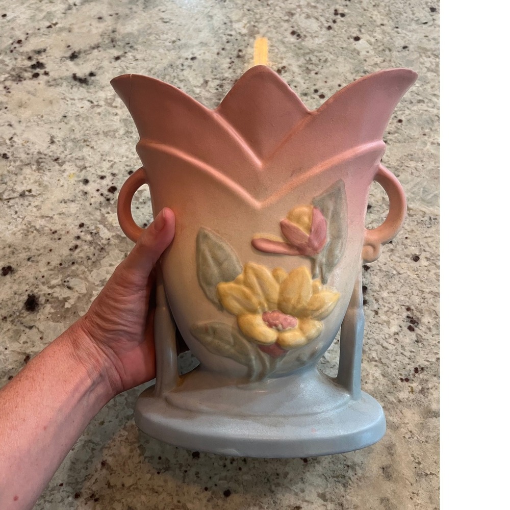 Vintage Hull Art Pottery Magnolia Vase 1-8 1/2 Pink Blue Double Handle 1940s